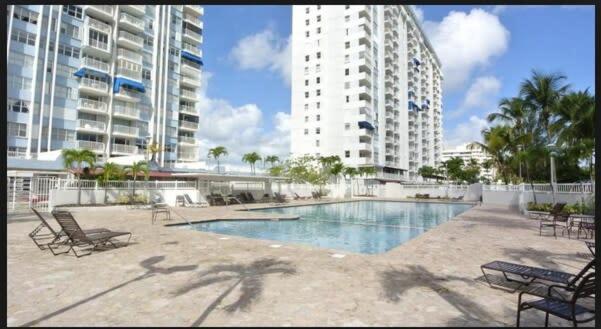 2Br Gem Ocean Front Building Isla Verde Beach San Juan Exterior photo